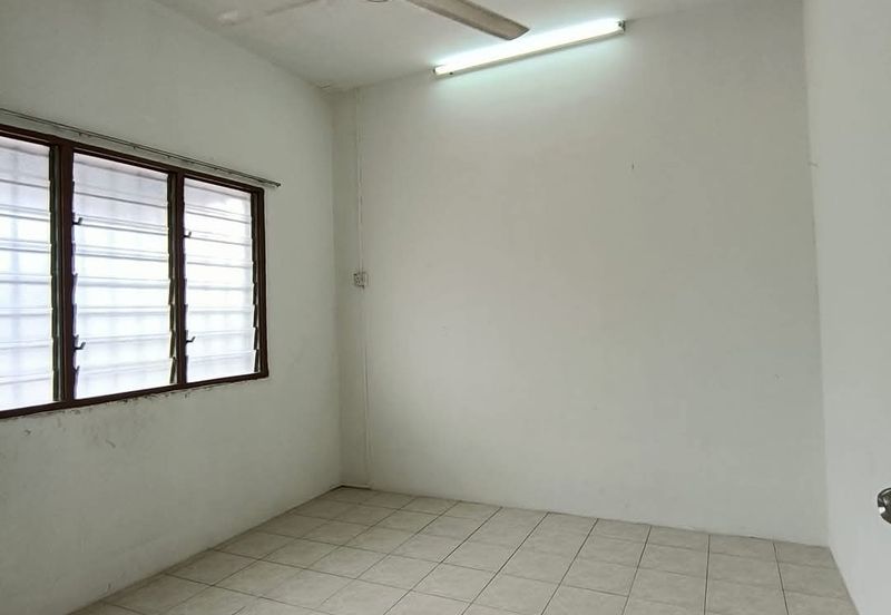 TAMAN PENGKALAN MAKMUR