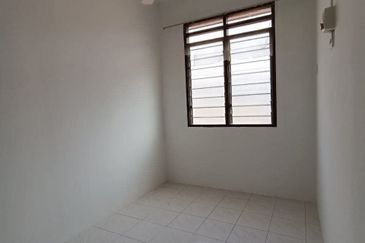 TAMAN BUKIT KLEDANG INDAH