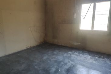 Batu Gajah Single Storey Bungalow House For Sale Perak