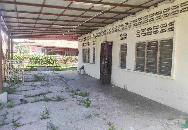 Batu Gajah Single Storey Bungalow House For Sale Perak