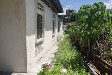 Batu Gajah Single Storey Bungalow House For Sale Perak