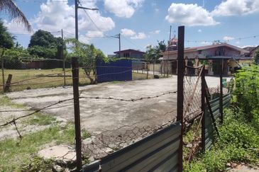 Batu Gajah Single Storey Bungalow House For Sale Perak