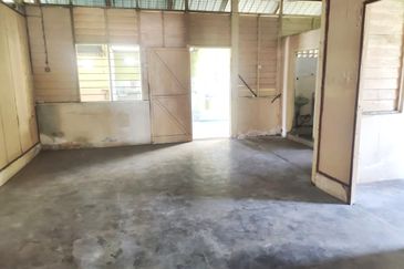 Batu Gajah Single Storey Bungalow House For Sale Perak