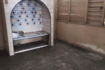 Batu Gajah Single Storey Bungalow House For Sale Perak