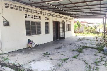 Batu Gajah Single Storey Bungalow House For Sale Perak