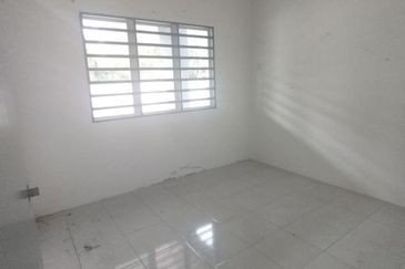 DESA LAHAT SRI -WANG