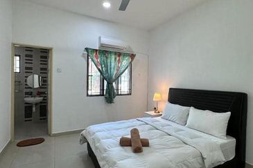 Taman Lapangan Hartamas Botani