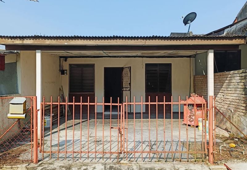 TAMAN HIJAU, BATU GAJAH