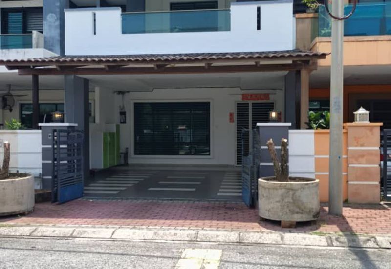 Taman Lapangan Hartamas Botani