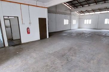 Pengkalan 1.5 Storey Semi Detached Factory For Rent Ipoh Perak 