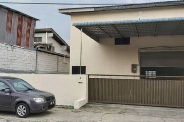 Pengkalan 1.5 Storey Semi Detached Factory For Rent Ipoh Perak 