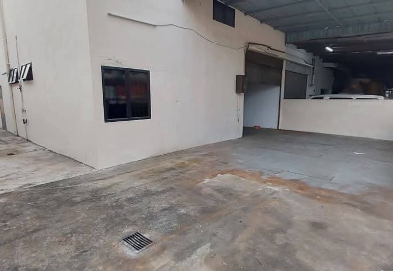 Pengkalan 1.5 Storey Semi Detached Factory For Rent Ipoh Perak 