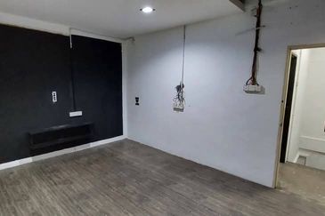 Pengkalan 1.5 Storey Semi Detached Factory For Rent Ipoh Perak 