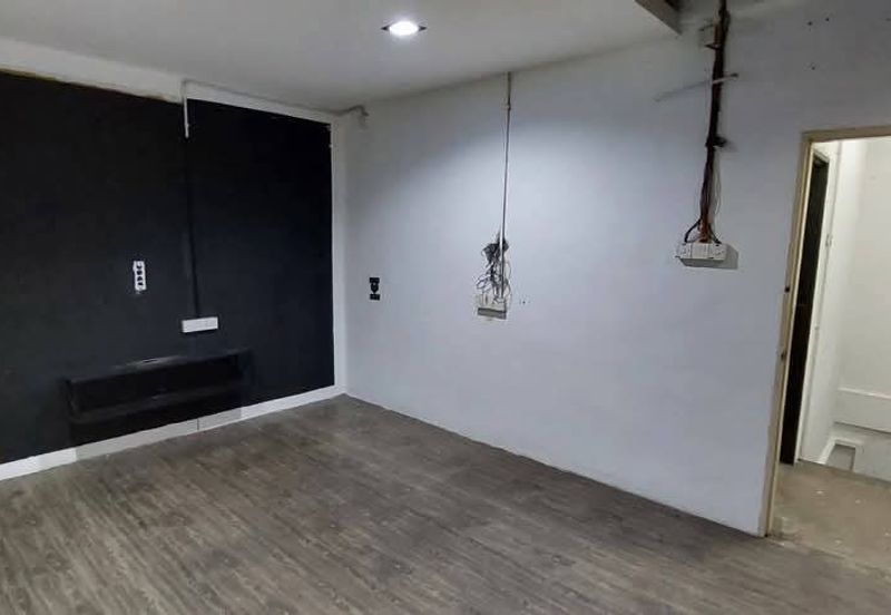 Pengkalan 1.5 Storey Semi Detached Factory For Rent Ipoh Perak 