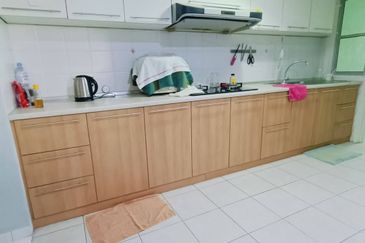 KONDOMINIUM DAMAIPURI