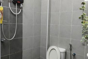 DESA LAHAT SRI -WANG