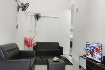 DESA LAHAT SRI -WANG