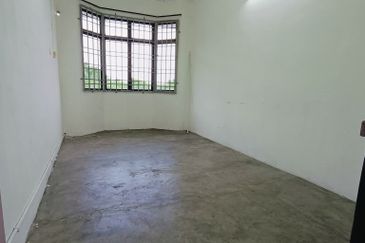 Menglembu Rasi Jaya First Floor Shop Lot For Rent Ipoh Perak 