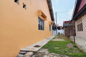 Batu Gajah Pusing Single Storey Bungalow House For Rent Perak 