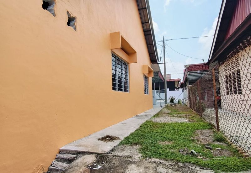 Batu Gajah Pusing Single Storey Bungalow House For Rent Perak 