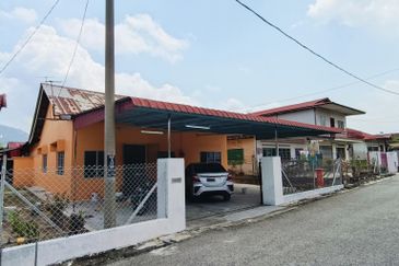 Batu Gajah Pusing Single Storey Bungalow House For Rent Perak 