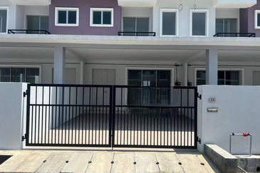 Batu Gajah Pusing Double Storey Terraced House For Rent Perak 