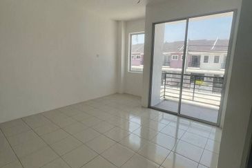 Batu Gajah Pusing Double Storey Terraced House For Rent Perak 