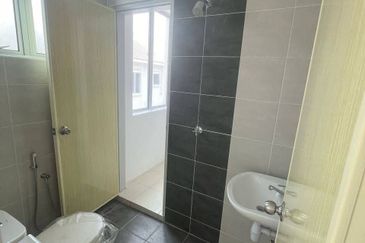 Batu Gajah Pusing Double Storey Terraced House For Rent Perak 