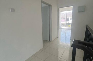 Batu Gajah Pusing Double Storey Terraced House For Rent Perak 