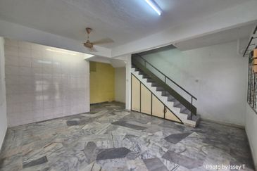 TAMAN BANDAR BARU MENGLEMBU