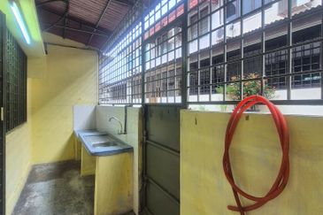 TAMAN BANDAR BARU MENGLEMBU