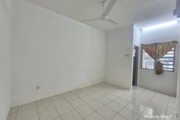 DESA LAHAT SRI -WANG