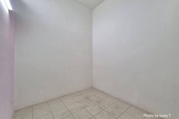 DESA LAHAT SRI -WANG