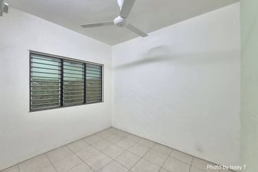 DESA LAHAT SRI -WANG