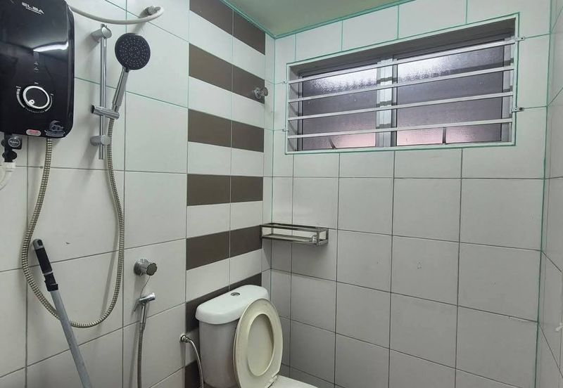 DESA LAHAT SRI -WANG