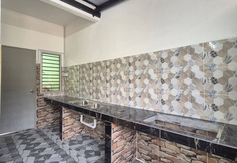 DESA LAHAT SRI -WANG