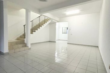 Kampar Double Storey Terraced House For Rent Perak 