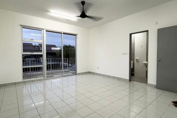 Kampar Double Storey Terraced House For Rent Perak 