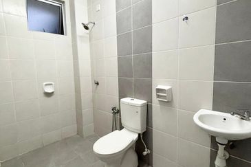 Kampar Double Storey Terraced House For Rent Perak 