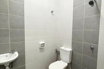 Kampar Double Storey Terraced House For Rent Perak 