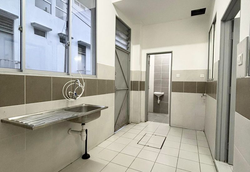 Kampar Double Storey Terraced House For Rent Perak 