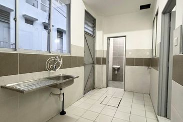 Kampar Double Storey Terraced House For Rent Perak 