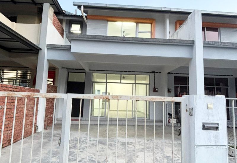 Kampar Double Storey Terraced House For Rent Perak 