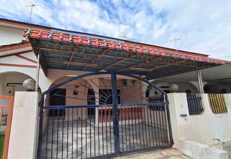 Pengkalan Station 18 Double Storey Terraced House For Sale Ipoh Perak 
