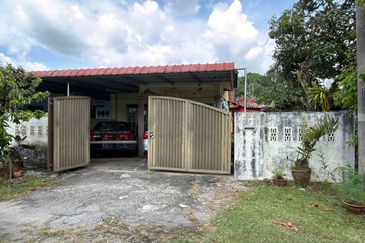 Batu Gajah Taman Sri Wangsa Single Storey Corner House For Sale 