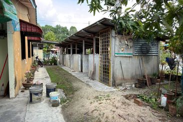 Batu Gajah Taman Sri Wangsa Single Storey Corner House For Sale 
