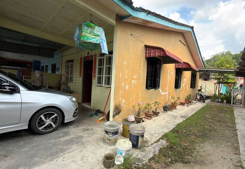Batu Gajah Taman Sri Wangsa Single Storey Corner House For Sale 
