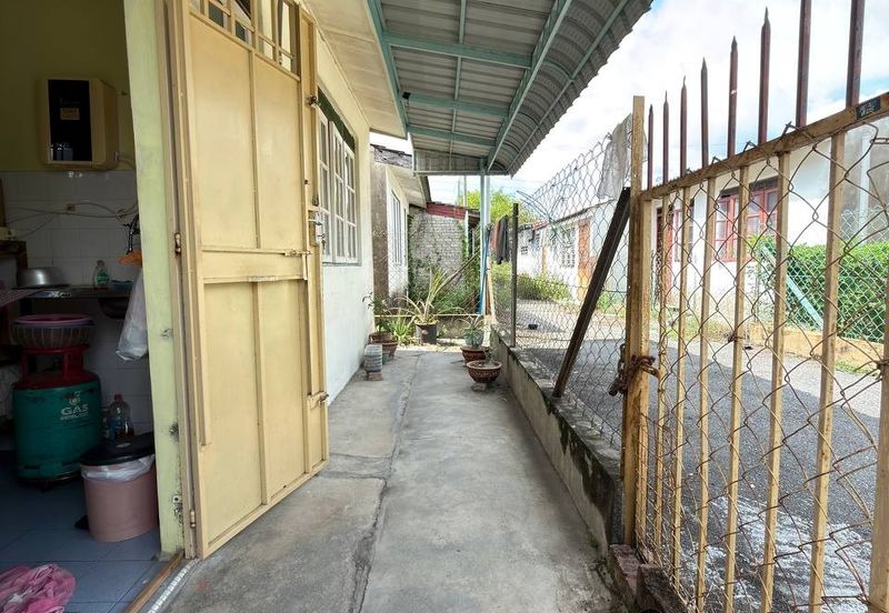 Batu Gajah Taman Sri Wangsa Single Storey Corner House For Sale 