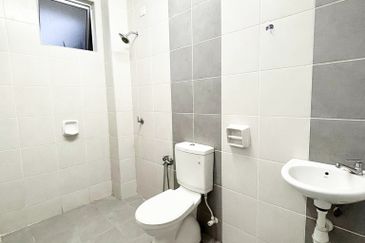 Kampar Double Storey Terraced House For Rent Perak 