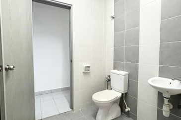 Kampar Double Storey Terraced House For Rent Perak 